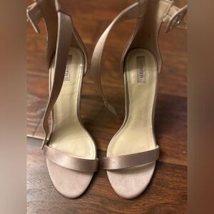 FOREVER 21 Women's Stiletto Heels. Champagne. Size 9